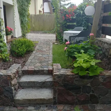 Pod Lasem Apartamento Charzykowy